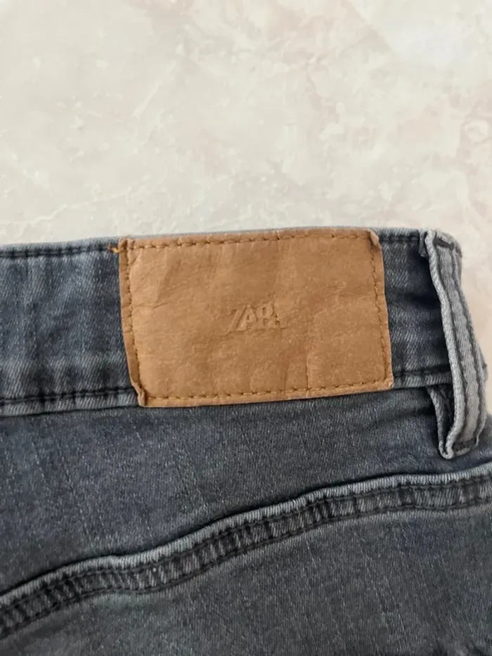 Jeans femme Zara/ 38 / Gris /Très bon état - photo numéro 6