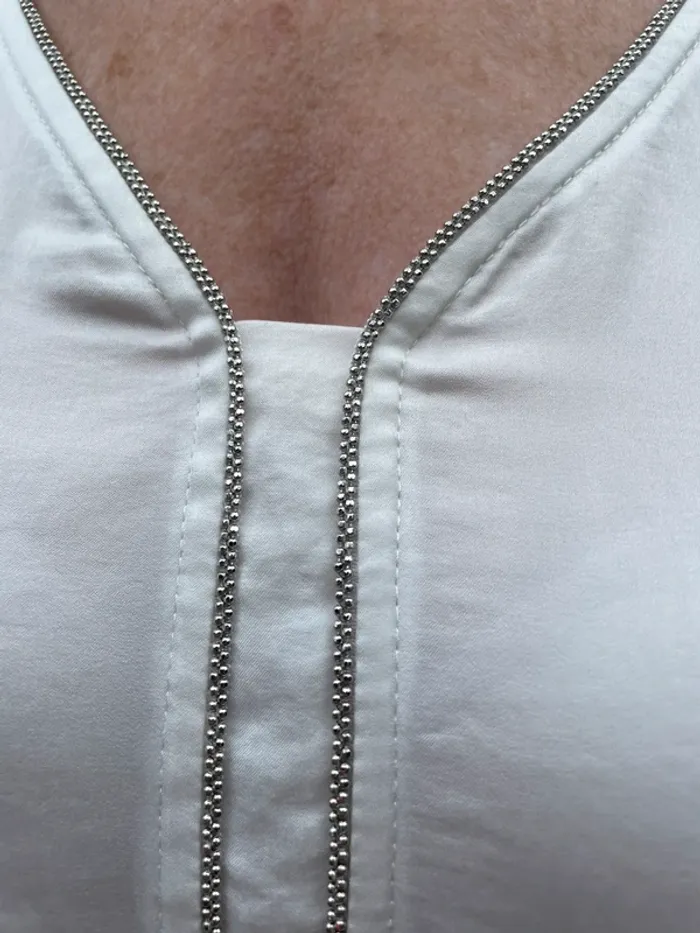Blouse blanche - photo numéro 2