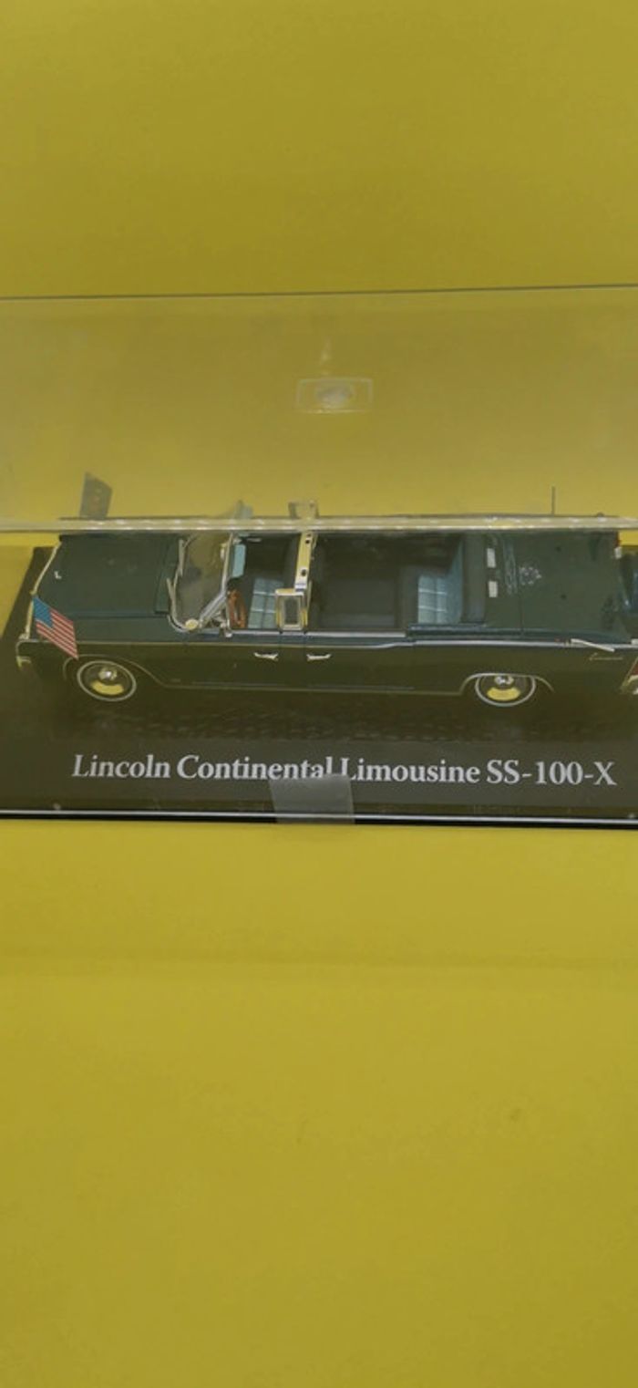 Lincoln Continental Limousine SS-100-X - photo numéro 11