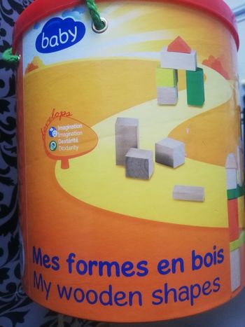 Seau avec formes en bois Baby