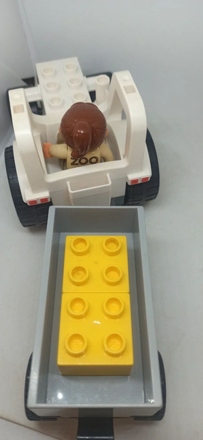 Véhicule tracteur de zoo avec remorque lego duplo - photo numéro 7