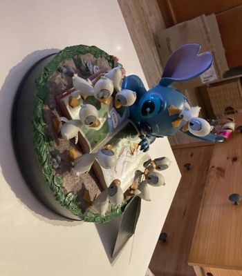 Figurine stitch
