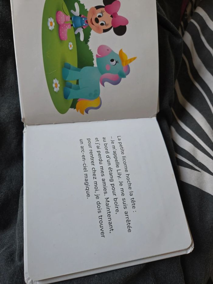 Livre minnie rencontre une licorne - photo numéro 4