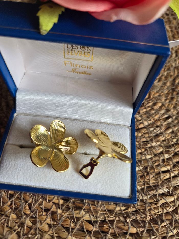 CLIPS D Oreilles FLEURS Dorées - photo numéro 2