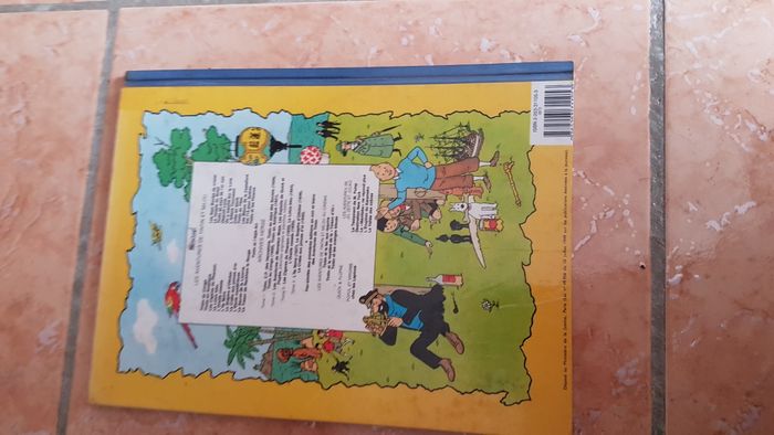 Livre BD " La Vallée des Cobras " de Hergé - photo numéro 4