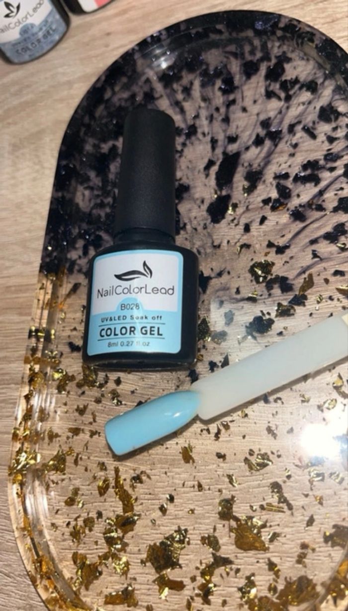 Vernis semi permanent - photo numéro 2