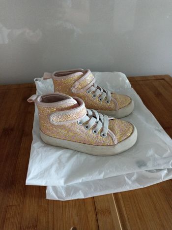 Basket H&M fille a paillettes taille 24