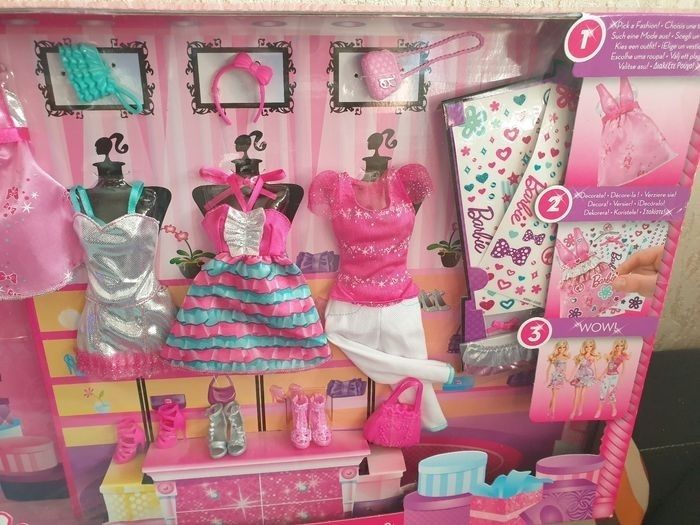Barbie et ses divers accessoires - photo numéro 4