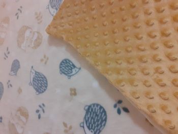 Couverture lit enfant Petit hérisson jaune 145×75cm (R2/2024)