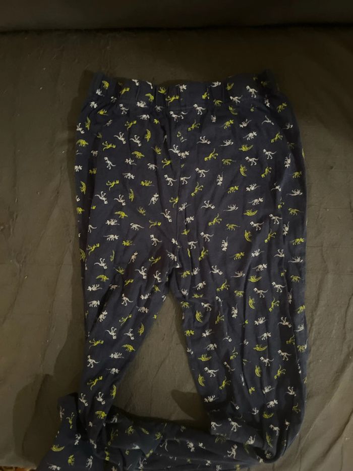 Deux pyjamas - photo numéro 6