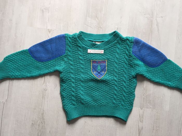 570-Pull vert et bleu 2 Ans