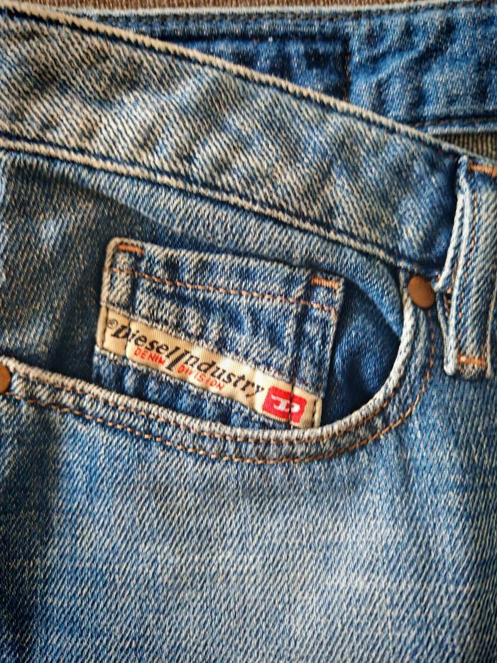 Jeans diesel neuf avec étiquette