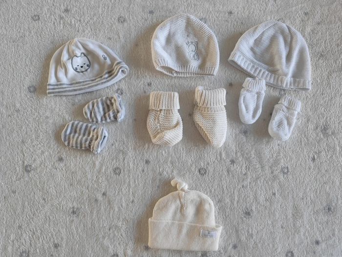 Lot de bonnets fille