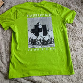 T shirt helvetica 