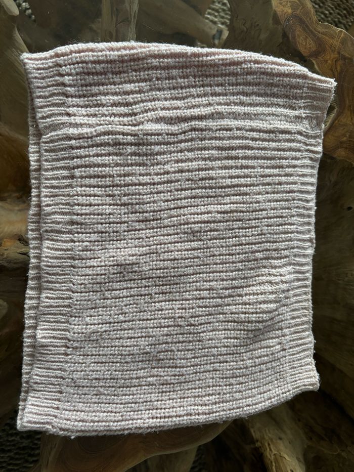 Cache cou fille - photo numéro 2