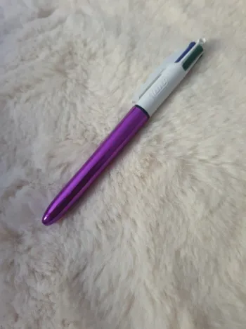 Neuf stylo bic 4 couleurs violet métallisé