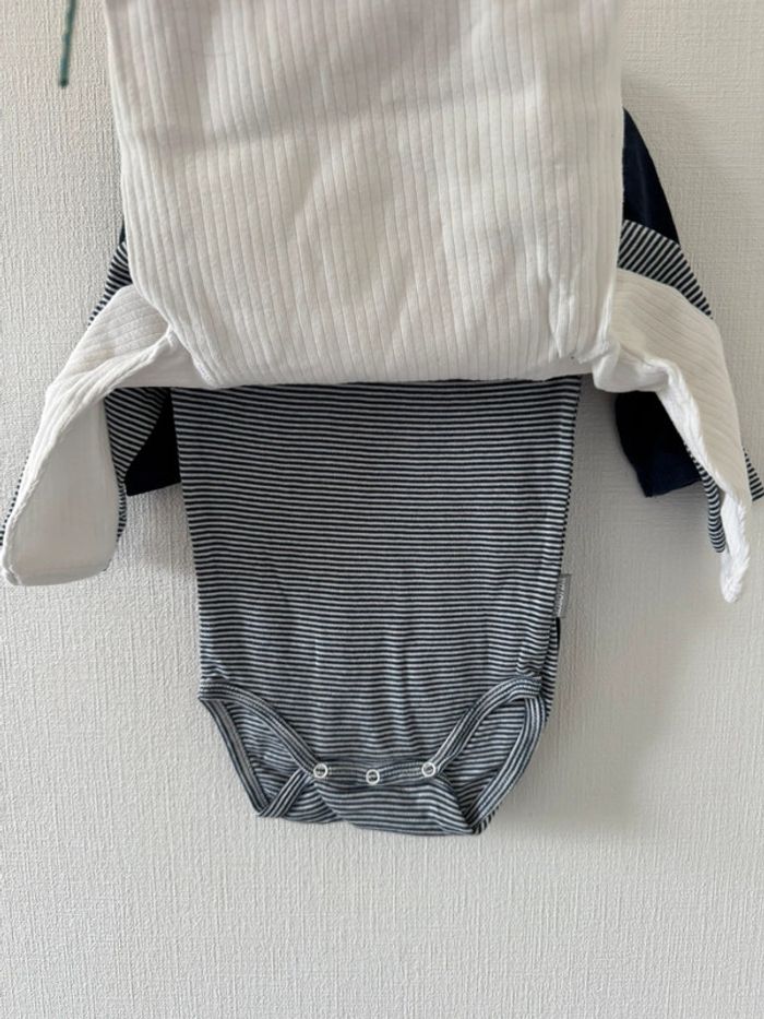 Lot 3 bodies manches longues - taille 9 mois 🌼 - photo numéro 2
