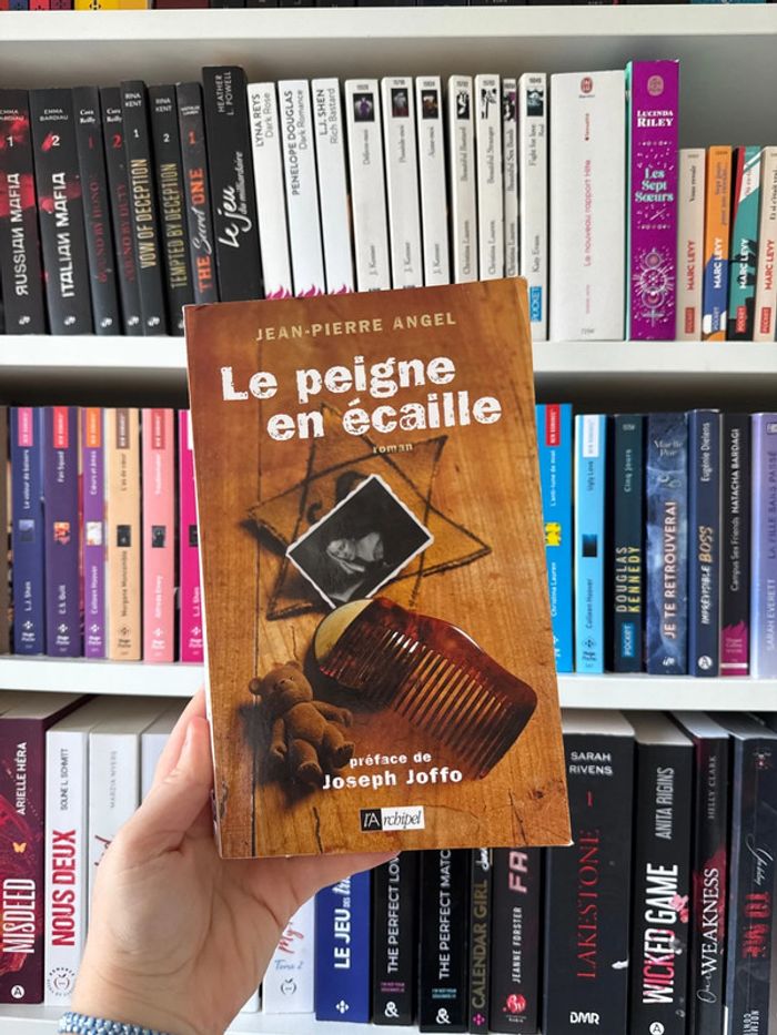 Le peigne en écaille - roman