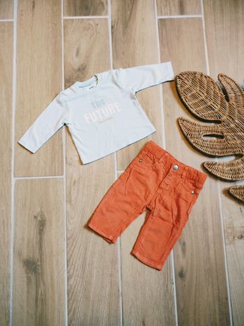 🧒🏻Vertbaudet /Baby filou  Ensemble Pantalon velours orange et t-shirt inscription - Taille 3mois