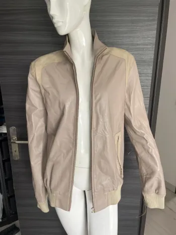 Veste en cuire