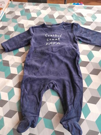 pijama "costaud comme papa" 6mois kiabi très bon état