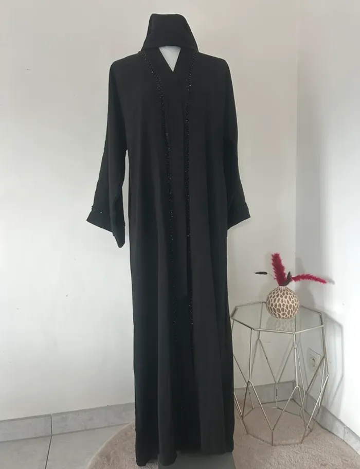 Sublime robe émiratie noire perlée neuve - photo numéro 7