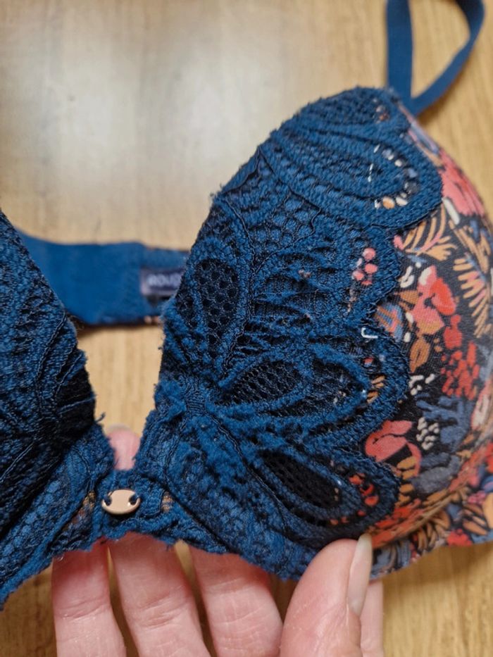 Soutien gorge rougegorge - photo numéro 2