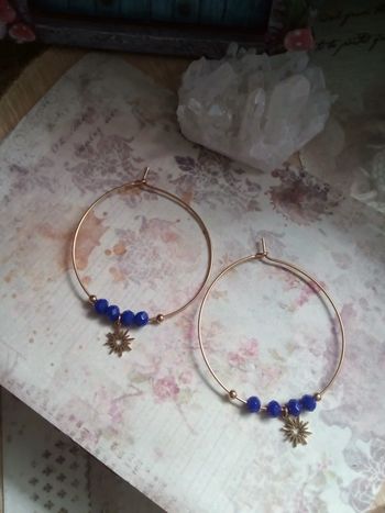 Créoles pierres bleues et soleil