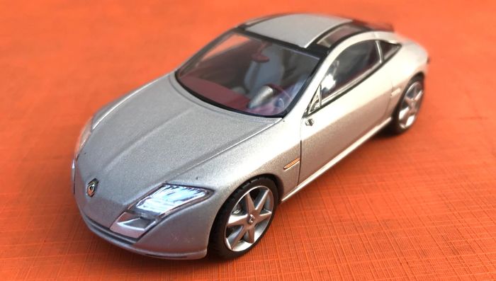 Voiture miniature Renault Fluence Norev Echelle : 1/43ème - photo numéro 7