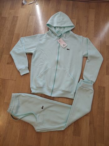Ensemble survetement  Lacoste  neuf  vert clair taille XL