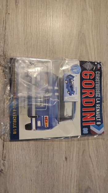 Fascicule complet scellé numéro 80 n°80 Renault R8 Gordini 1/8 1/8ème Eaglemoss Collections #D61
