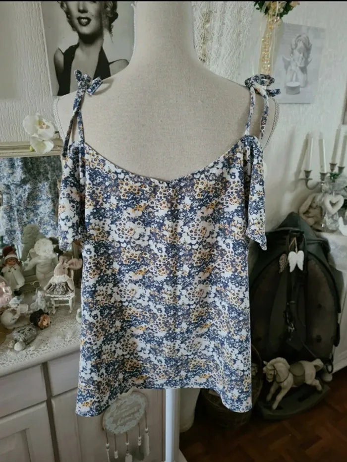 Blouse épaules dénudées Kiabi. T L (42/44) Neuve. - photo numéro 4