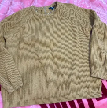Pull jaune moutarde