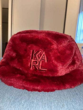 Bob d’hiver Karl Lagerfeld