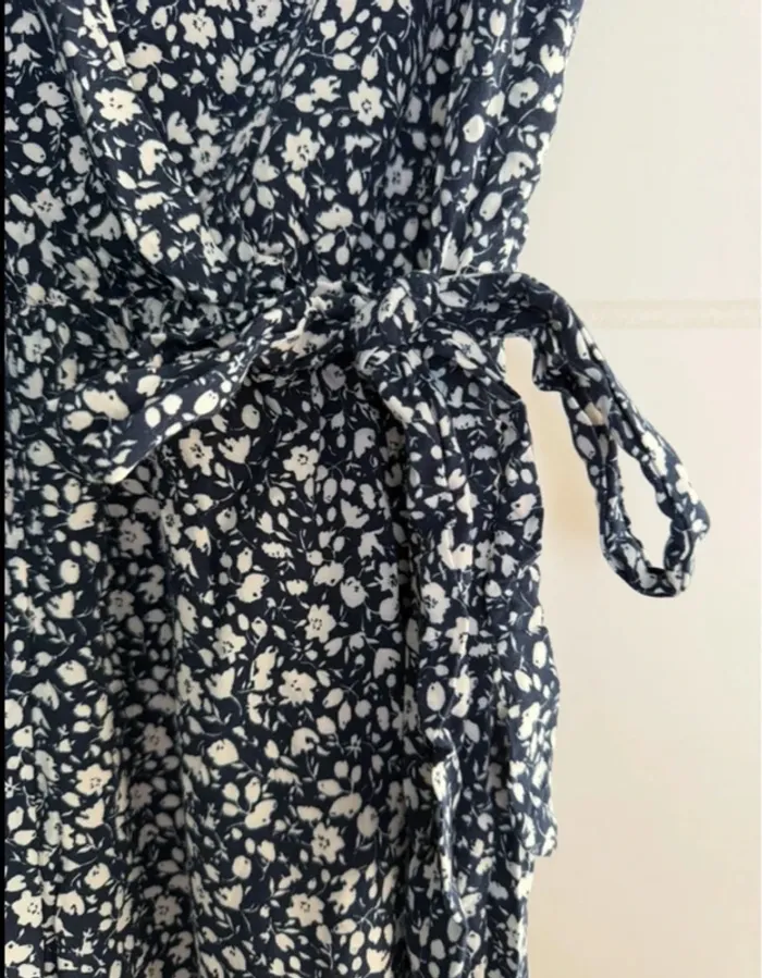 Combinaison bleu à fleurs taille S ou 36 - photo numéro 4