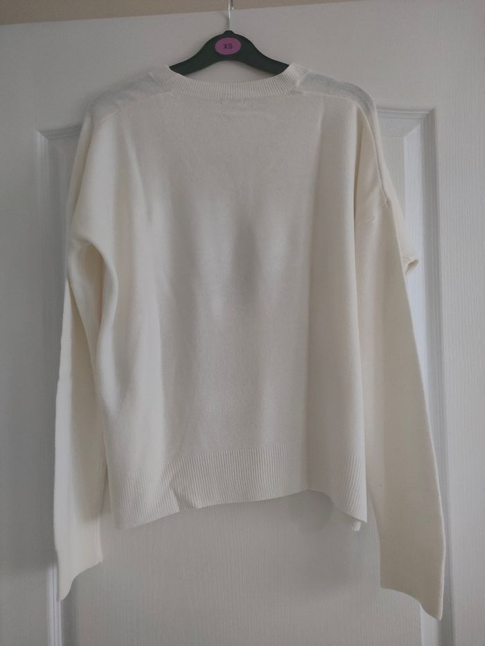 Pull femme taille M en très bon état - photo numéro 2