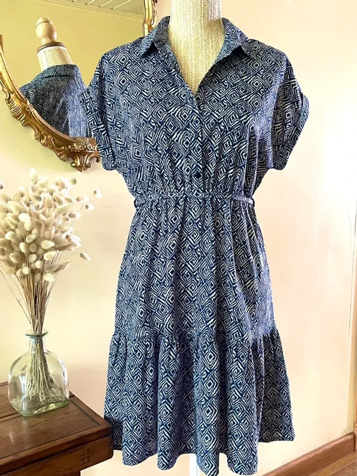 Robe Chemise trafic - Taille S - Chic et Confortable neuf - photo numéro 2