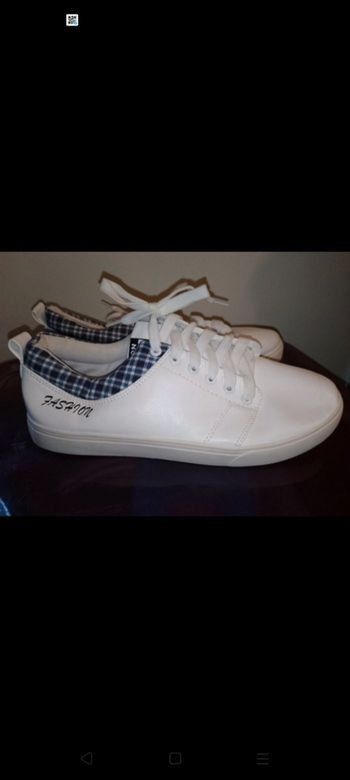 Basket basse blanche neuve T43