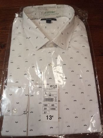 Chemise manches longues coupe ajustée neuve