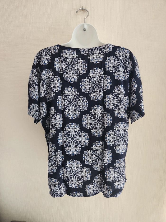 Jolie blouse Esprit bleu marine motifs géométriques 38 - photo numéro 7