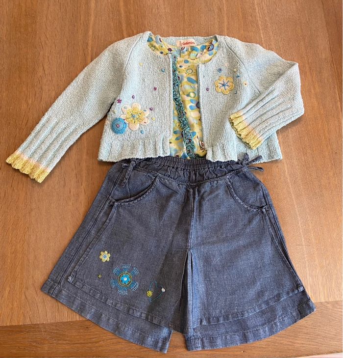 Ensemble jupe-short, teeshirt et gilet Catimini taille 4 ans