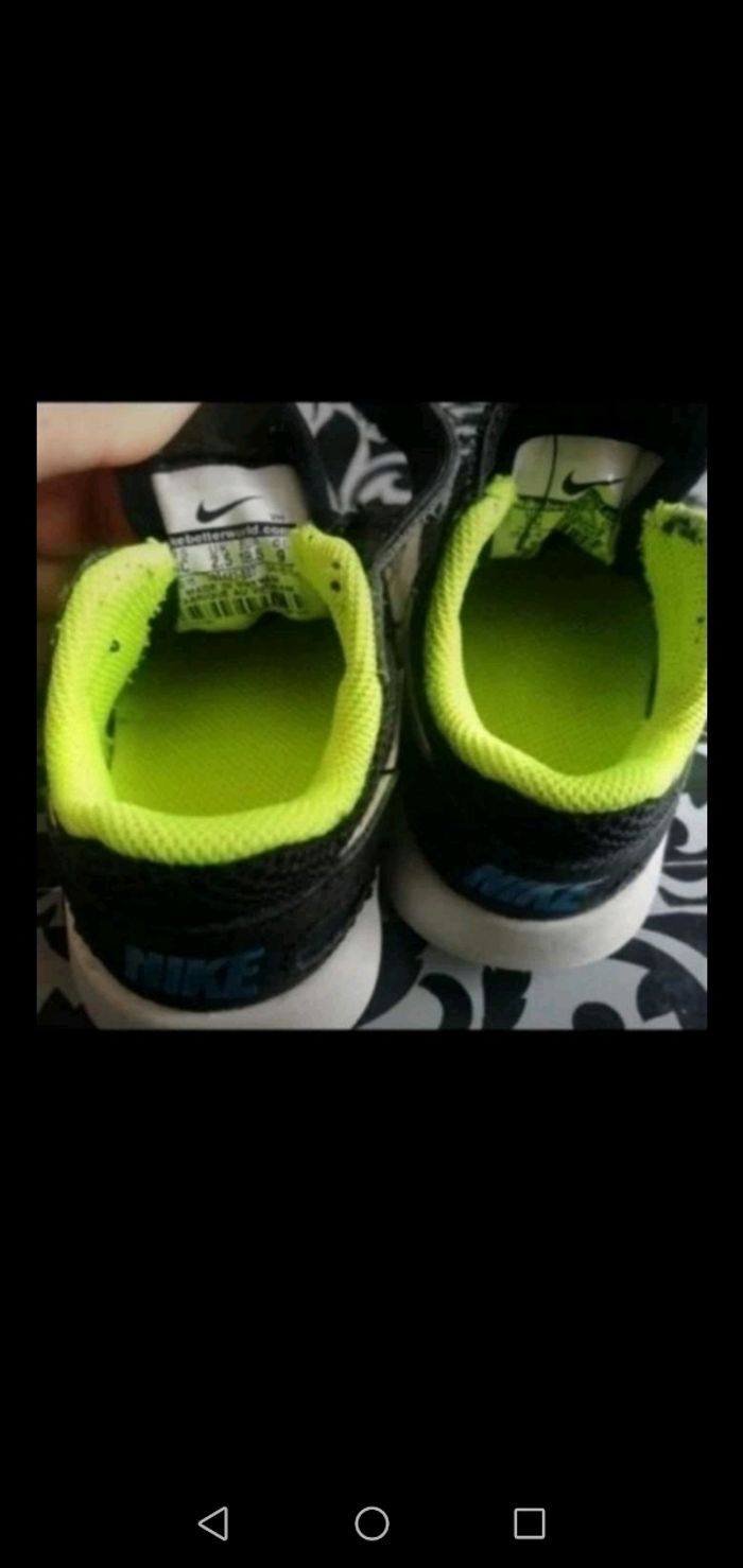 Basket légère noire Nike taille 18.5 - photo numéro 3