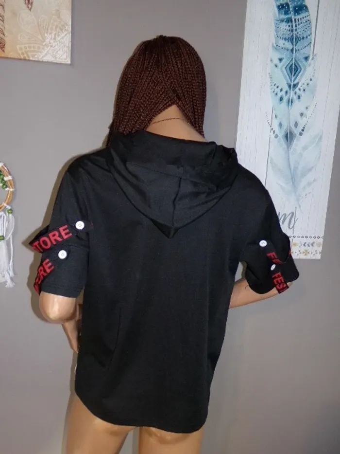 Pull a capuche - photo numéro 4