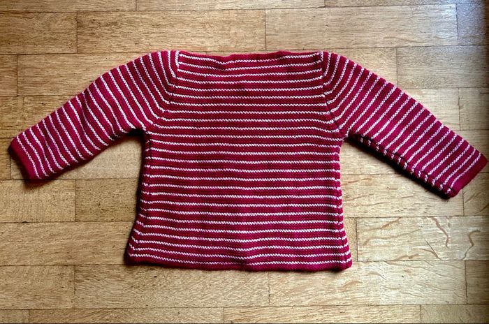 🍒 Gilet Tricoté Rayé Rouge & Blanc Boutchou - T. 9 Mois - Idéal pour l'Hiver ! ❄️ - photo numéro 3