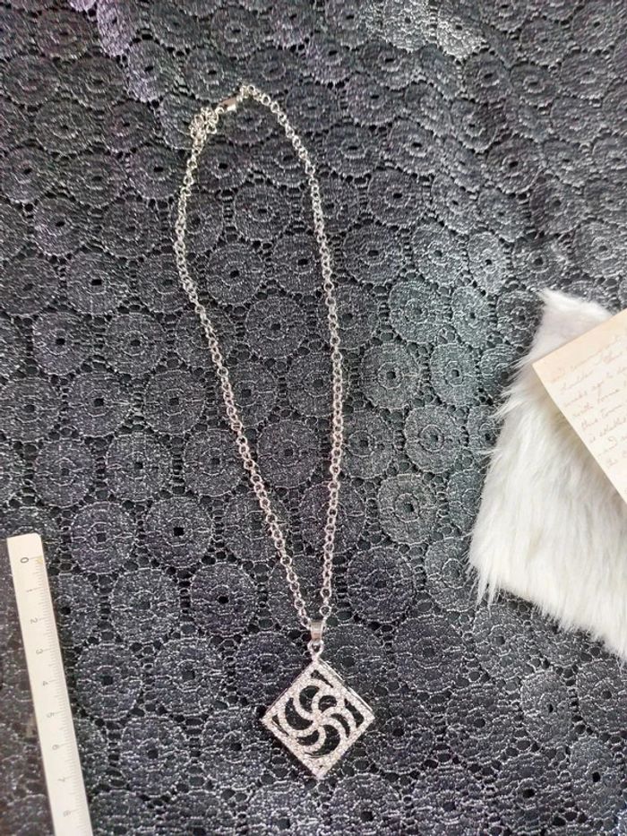 Magnifique collier avec pendentif à strass style vintage Y2k - photo numéro 5