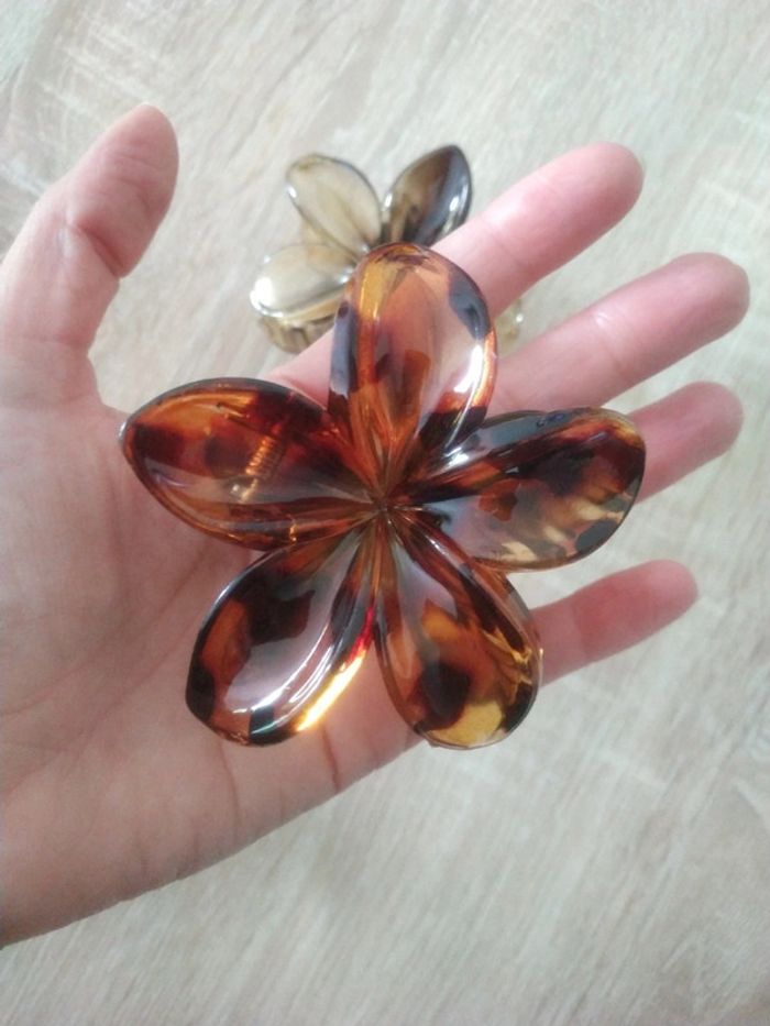 Deux pinces fleurs - photo numéro 2