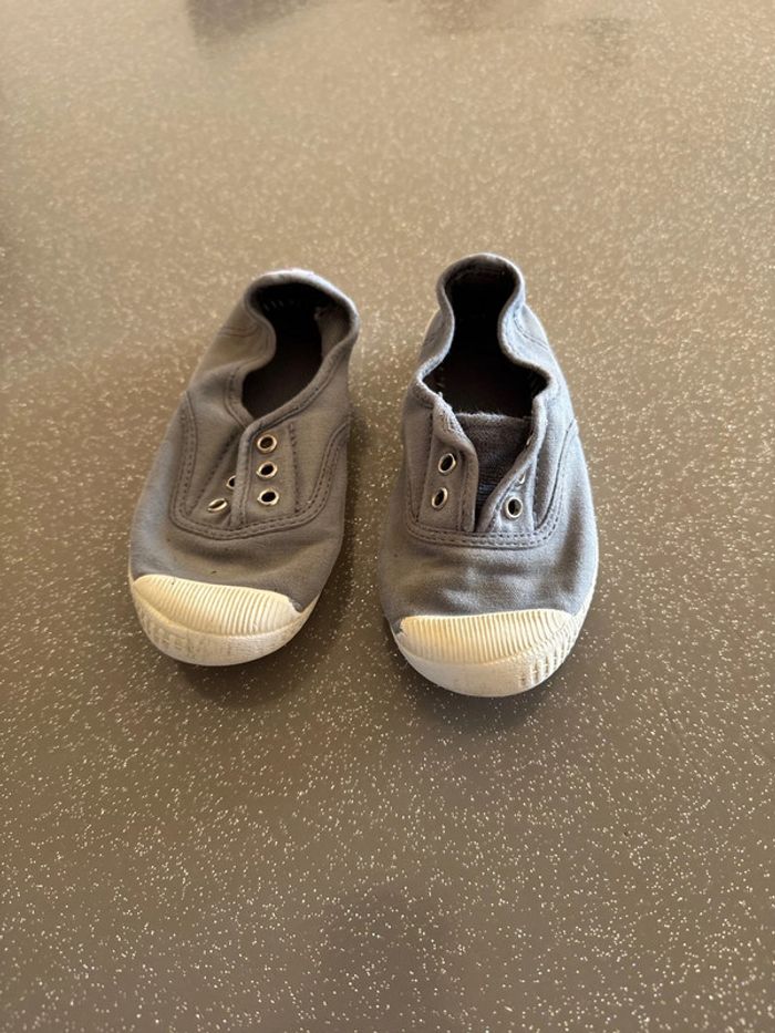 Tennis bleue t27