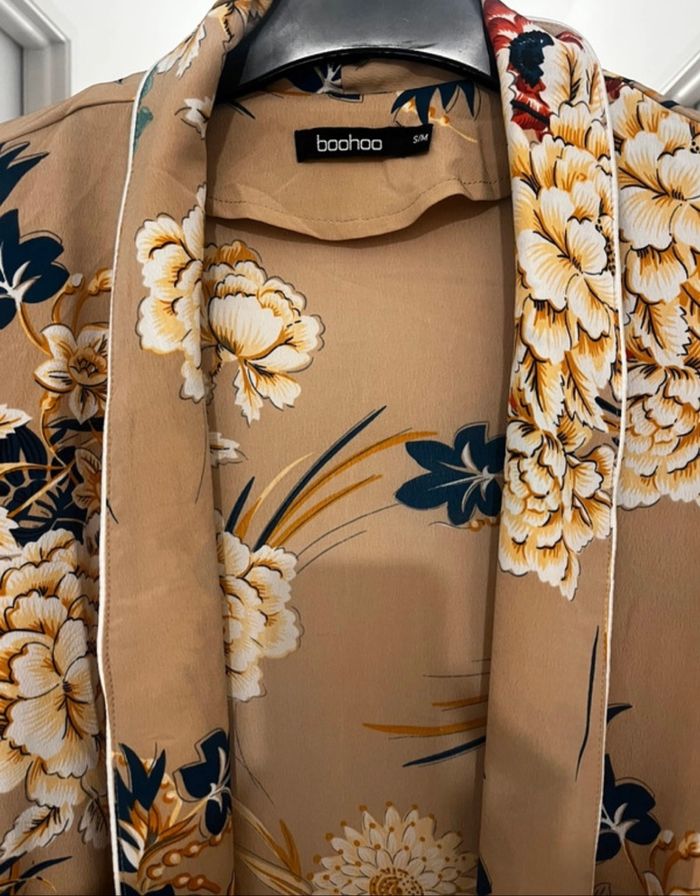 NEUF - Kimono femme imprimé fleurs Boohoo S/M - photo numéro 2