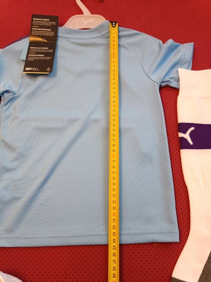 Tenue de foot Manchester City, Puma Authentique Officiel taille enfant 4/5 ans, Neuf - photo numéro 12