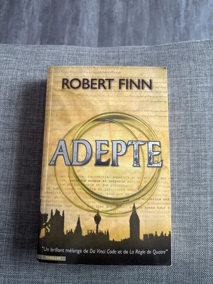 Livre Adepte - Robert Finn